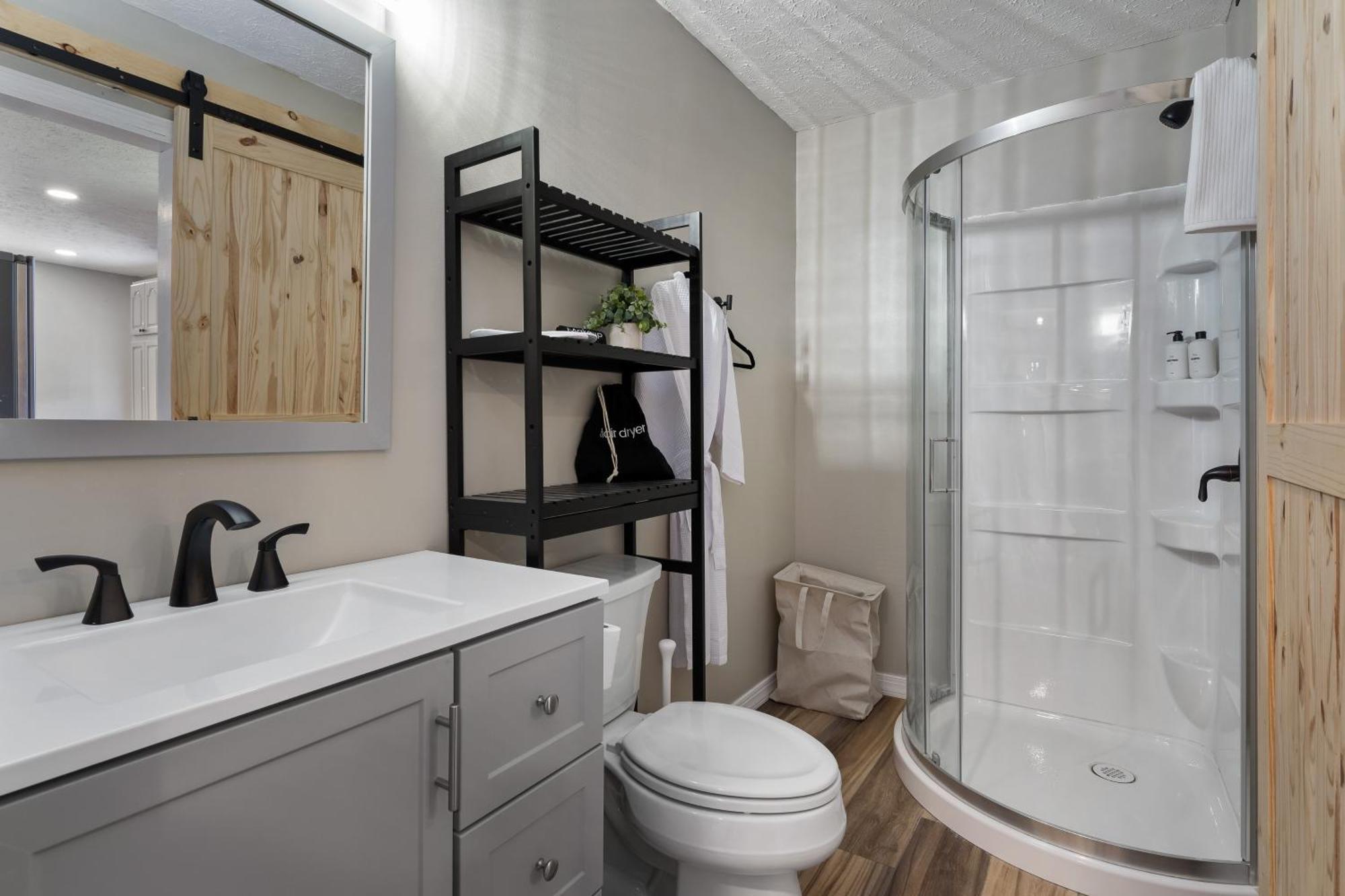 Spacious Cabin Near Hocking Hills And Caves With Hot Tub And Firepit Laurelville Екстериор снимка