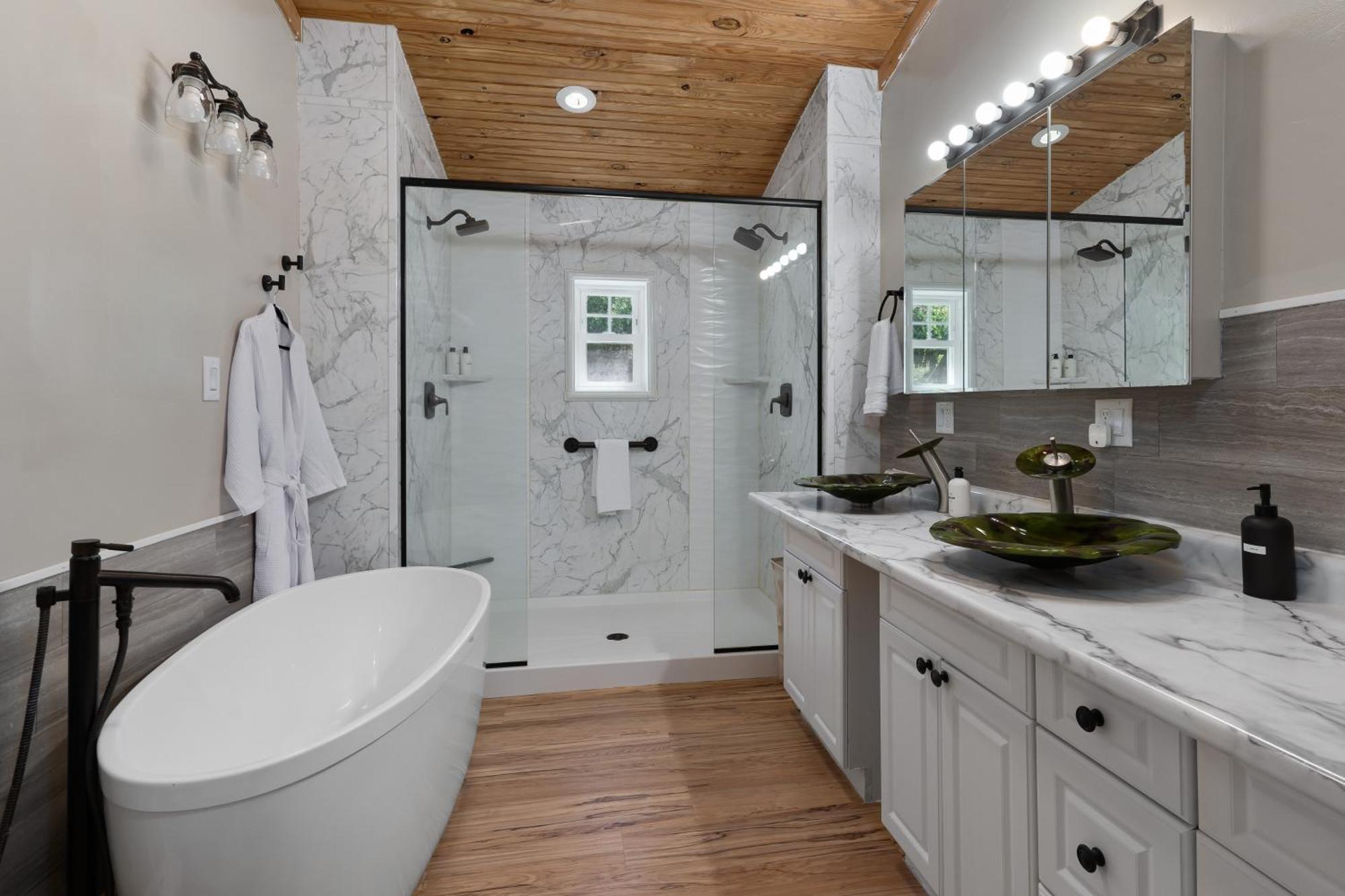 Spacious Cabin Near Hocking Hills And Caves With Hot Tub And Firepit Laurelville Екстериор снимка
