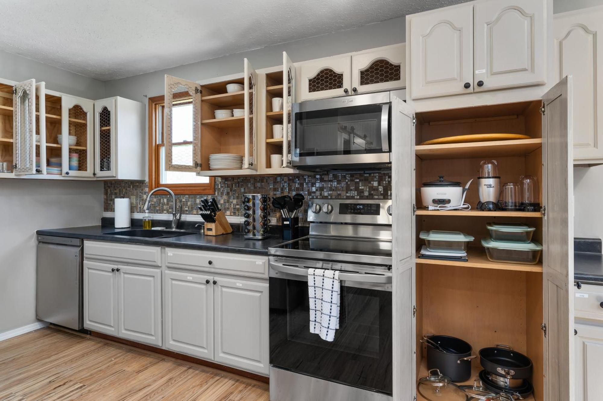 Spacious Cabin Near Hocking Hills And Caves With Hot Tub And Firepit Laurelville Екстериор снимка