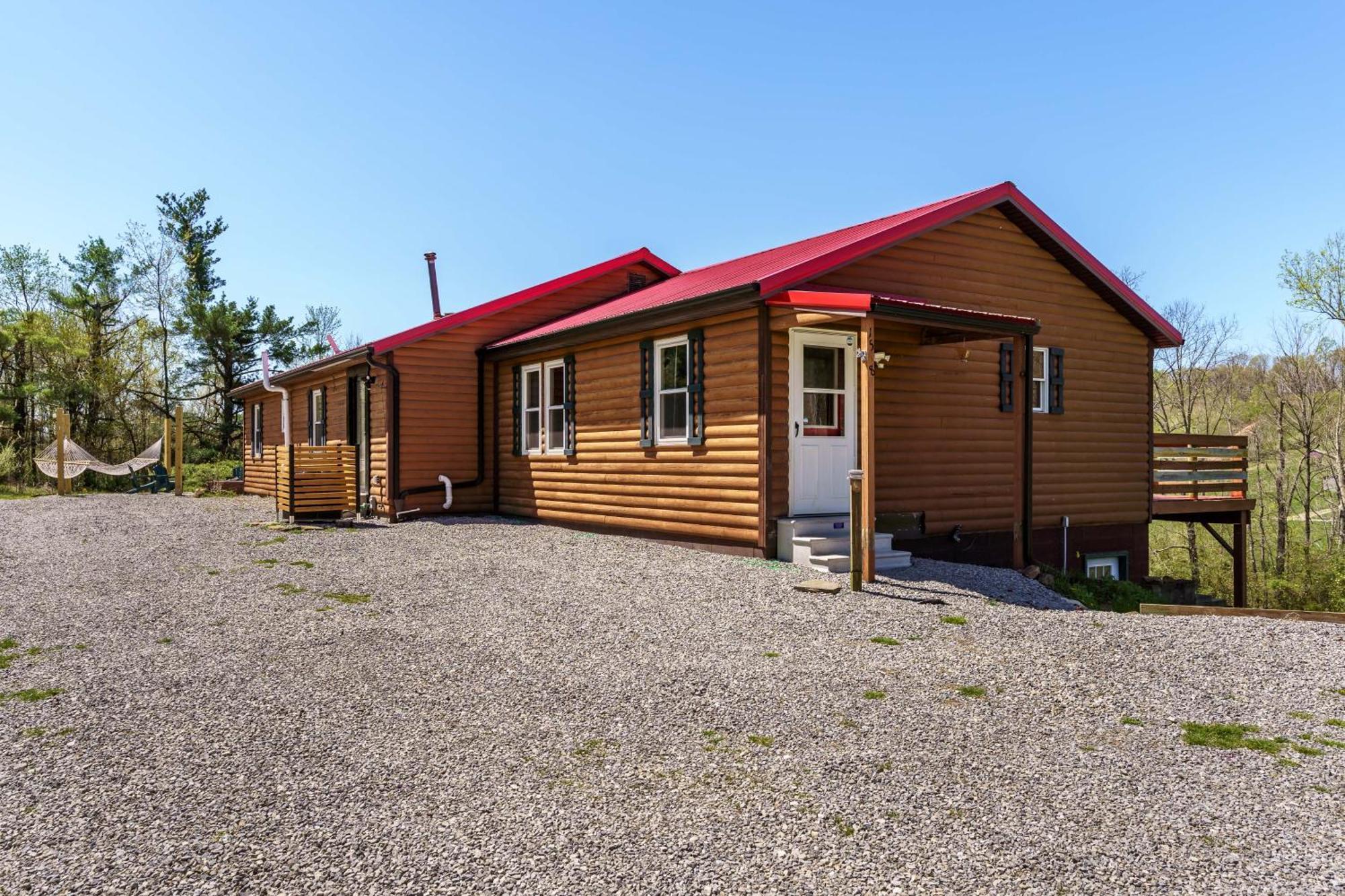 Spacious Cabin Near Hocking Hills And Caves With Hot Tub And Firepit Laurelville Екстериор снимка